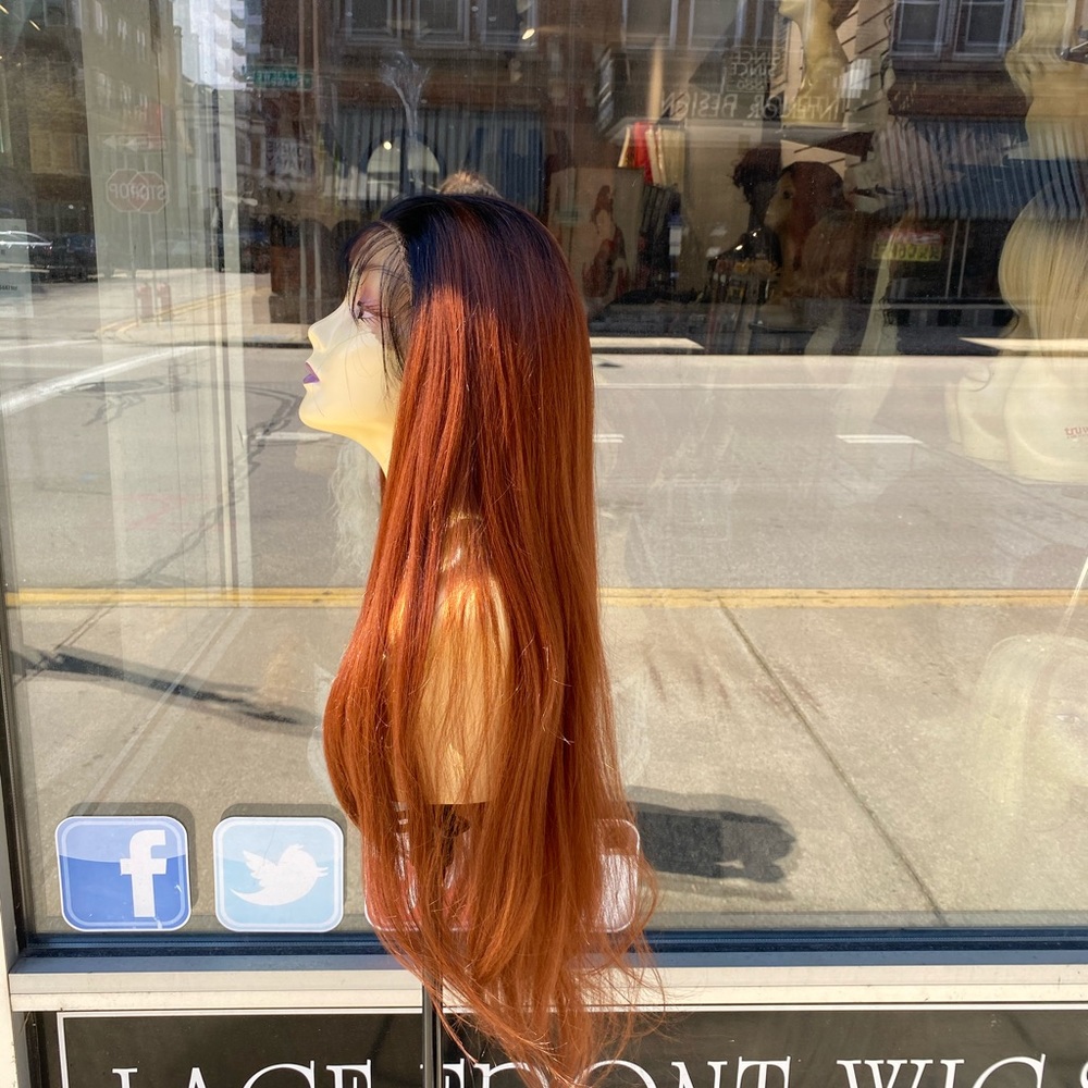Long Beautiful Ombré Lace Front Wig!! - Picture 2 of 7